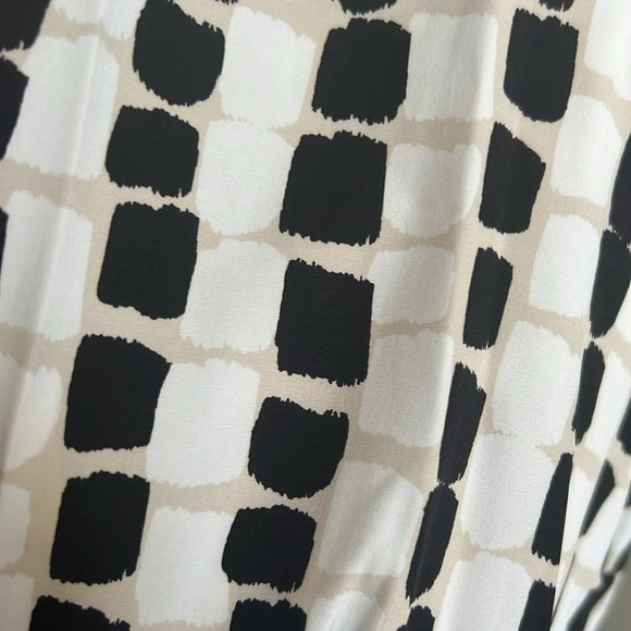 Calvin Klein Halter Neckline Hi/Low Hem Sleeveless Dress - NWT - Size 12 - Picture 6 of 13